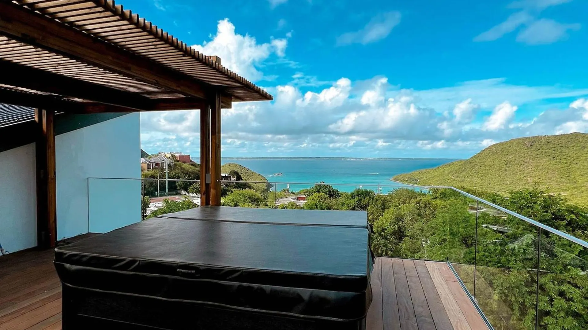 Duplex Luxueux Avec Jacuzzi Prive Et Piscine A Debordements - Fr-1-734-65 Apartment Marigot  0*, Marigot (Saint Martin) Sint Maarten/Saint Martin